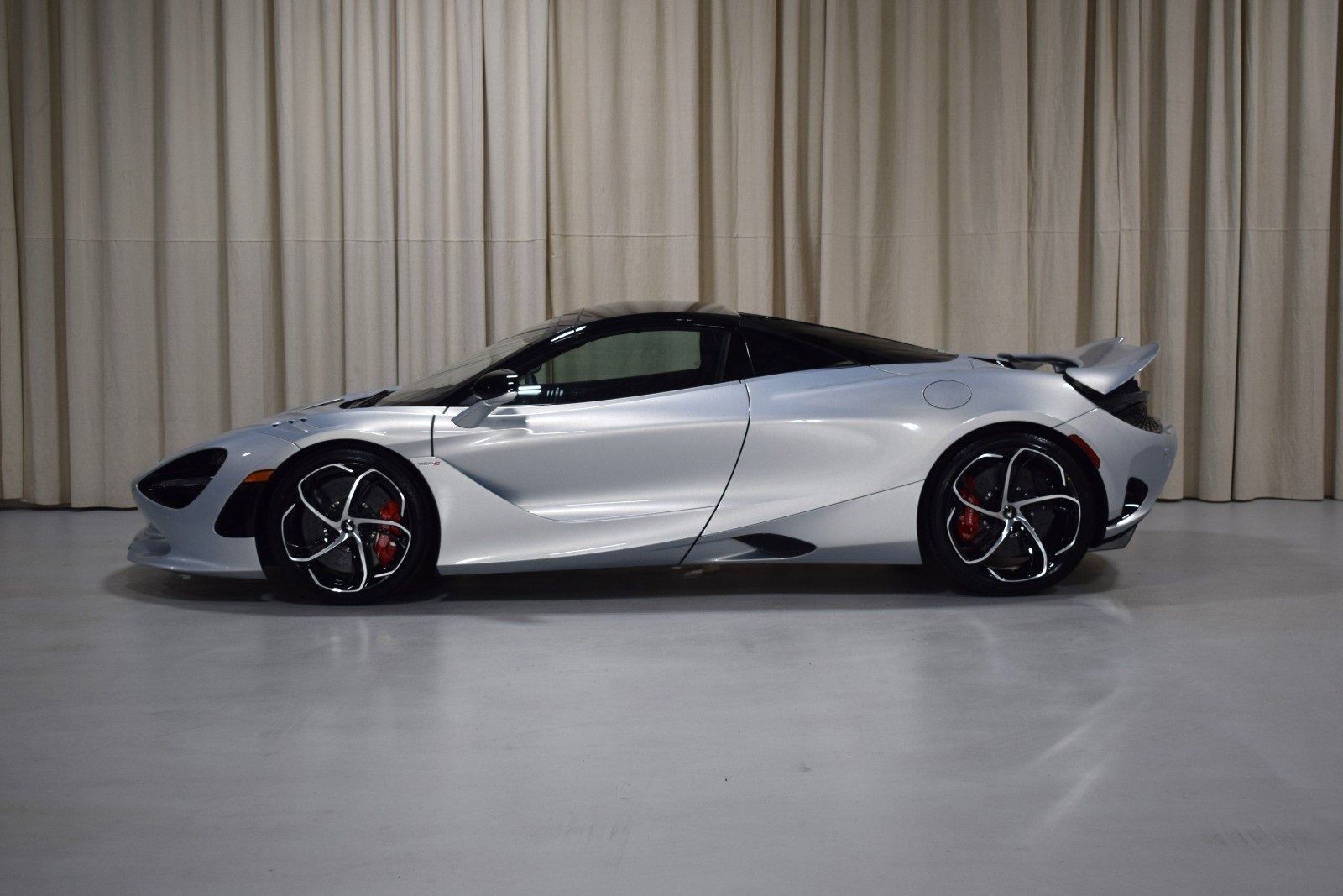 New 2025 McLaren 750S Spider image 6