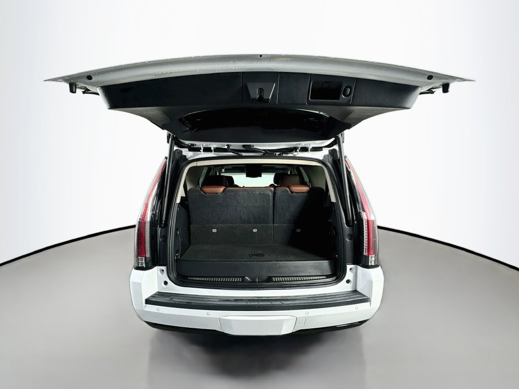 Used 2020 Cadillac Escalade Premium Luxury AWD/4WD image 30