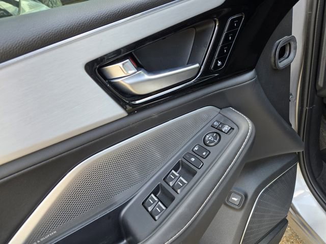 Certified 2025 Acura MDX FWD w/ Technology Package image 15