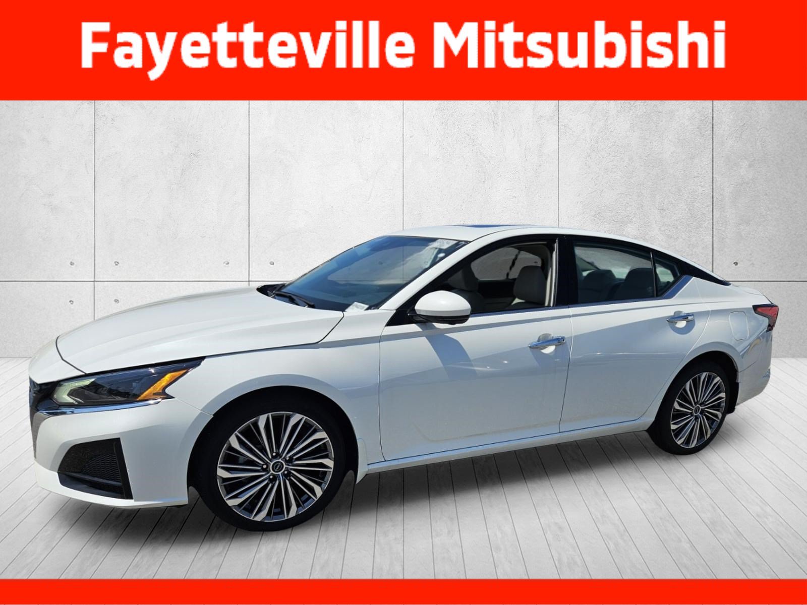 Used 2023 Nissan Altima 2.5 SL AWD/4WD image 3