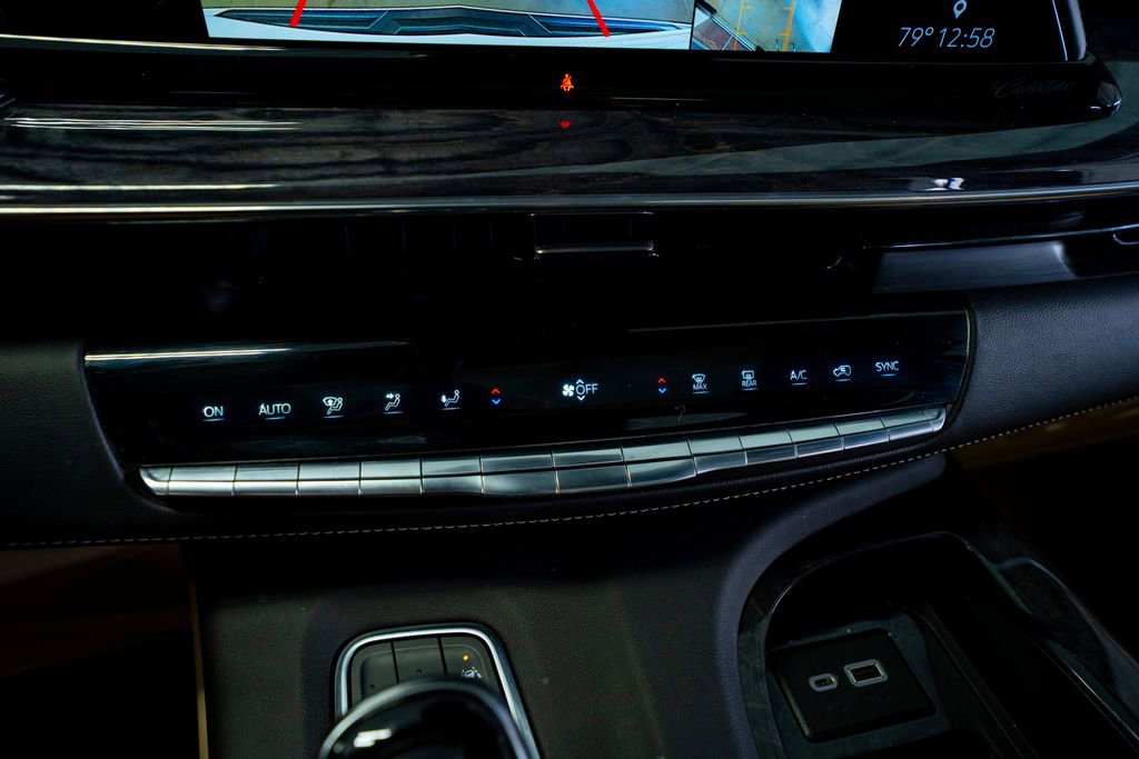 Used 2021 Cadillac Escalade Premium Luxury image 46