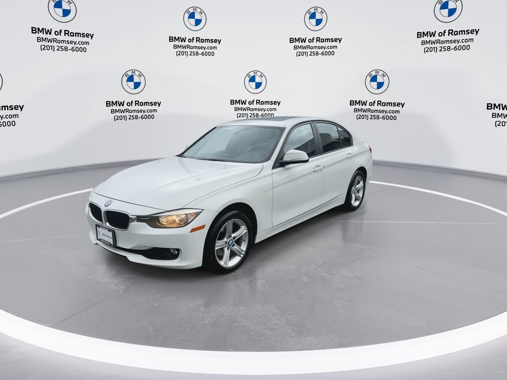 Used 2014 BMW 328i xDrive Sedan AWD/4WD image 4