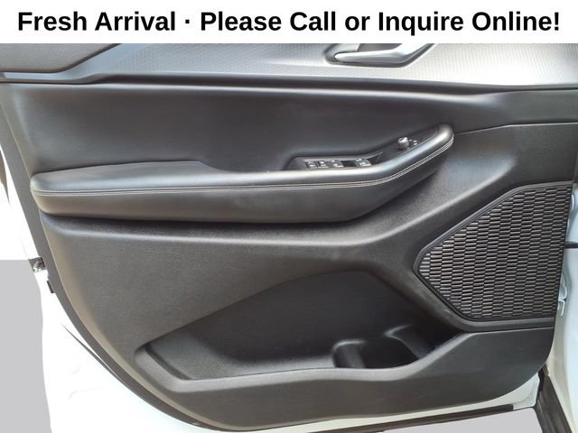 Used 2023 Jeep Grand Cherokee Altitude AWD/4WD image 10