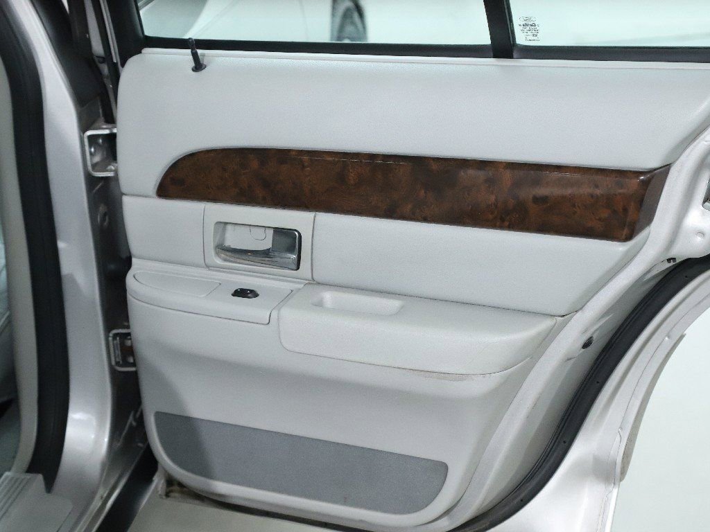 Used 2005 Mercury Grand Marquis LS image 28
