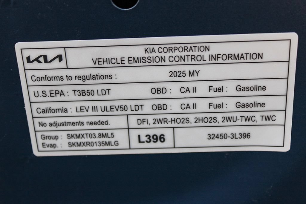 Used 2025 Kia Telluride S FWD image 29