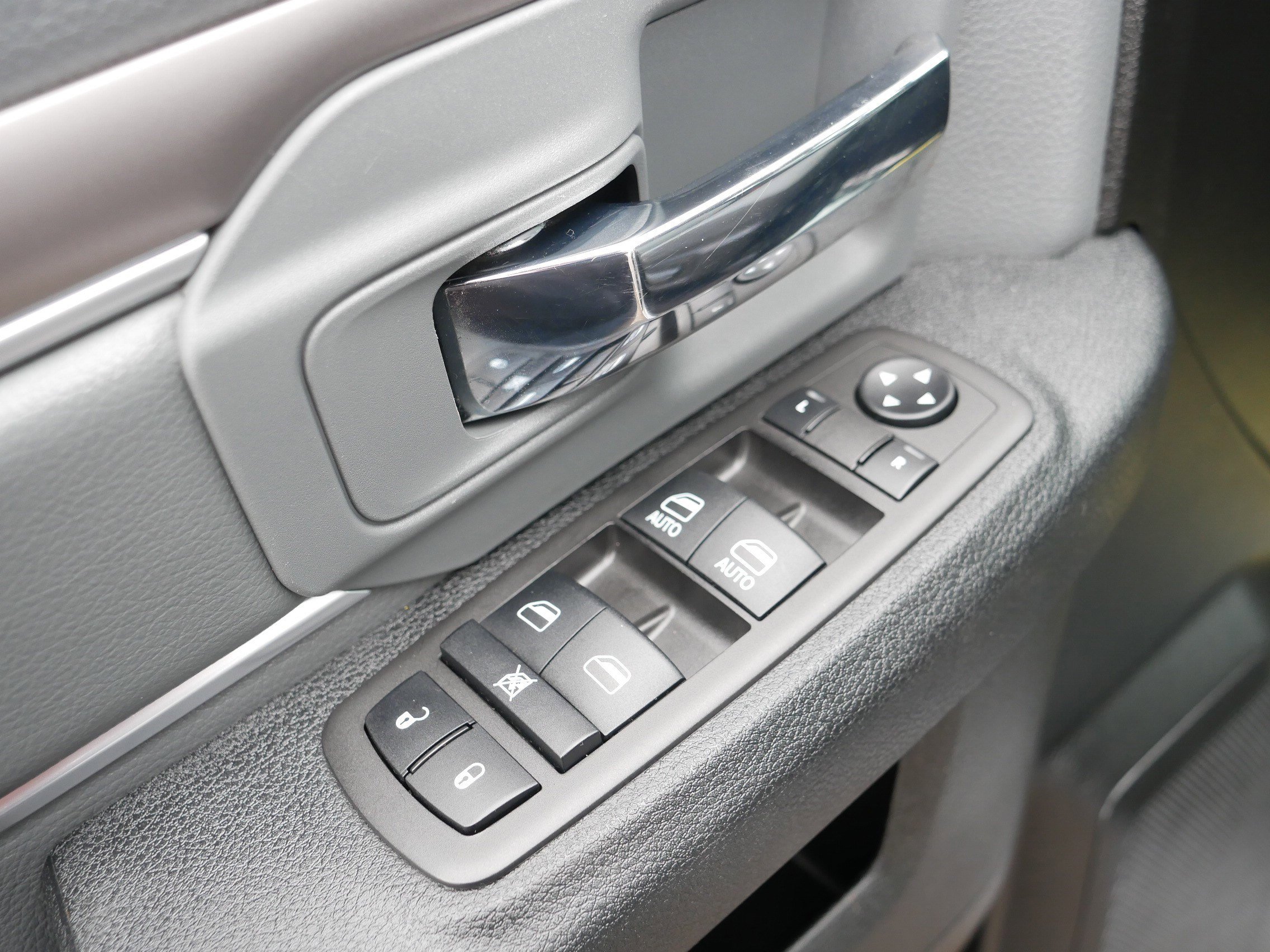 Certified 2024 RAM 1500 Classic SLT image 19