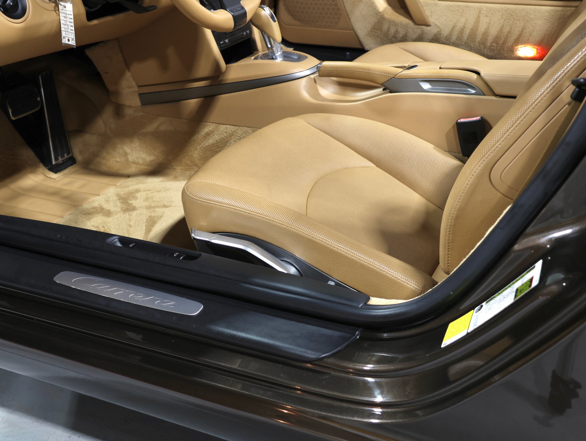 Used 2011 Porsche 911 Cabriolet image 41