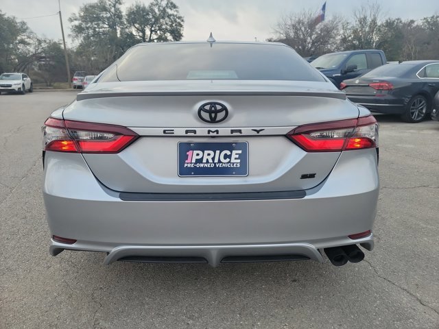 Used 2024 Toyota Camry SE image 6