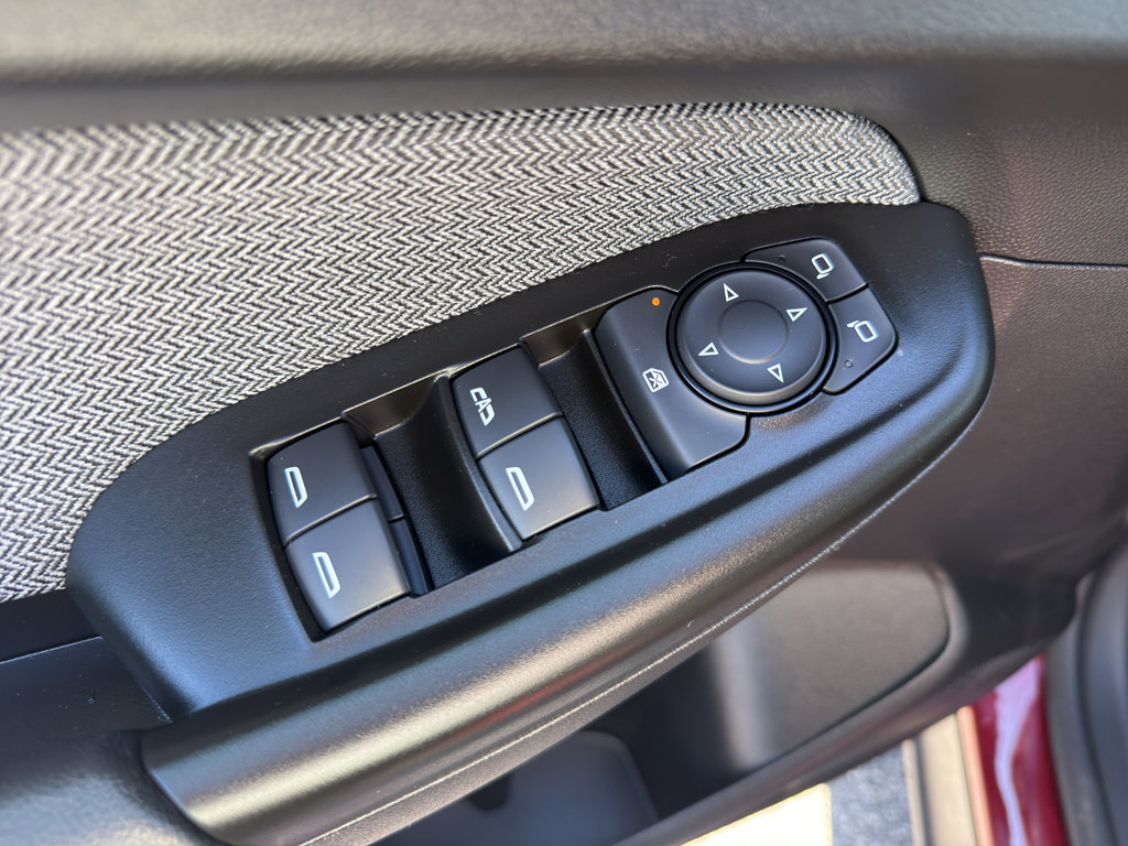 Used 2023 Chevrolet TrailBlazer LT FWD image 12