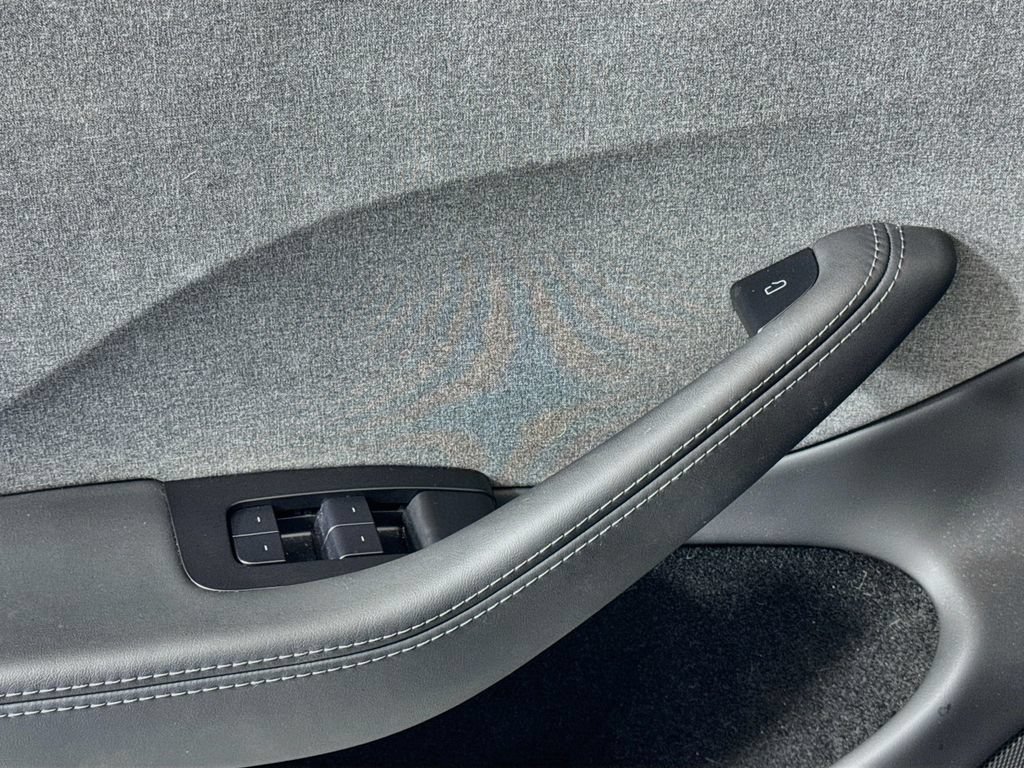 Used 2024 Tesla Model 3 Standard Range RWD image 15