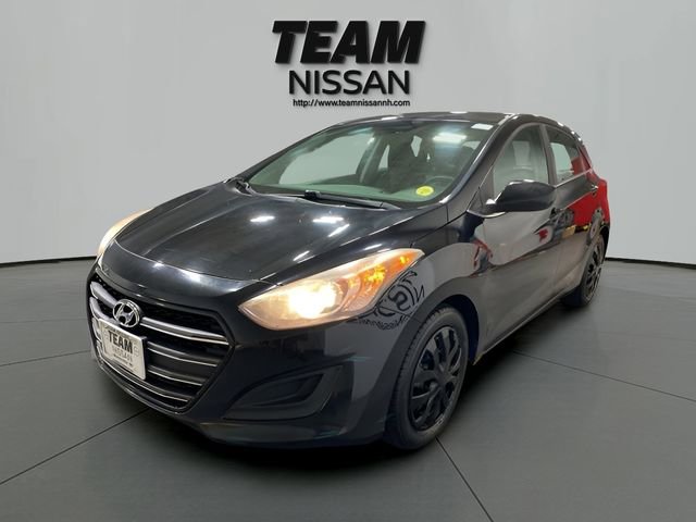 Used 2017 Hyundai Elantra GT FWD image 3