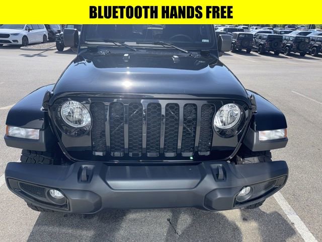 Used 2023 Jeep Gladiator Willys AWD/4WD image 3