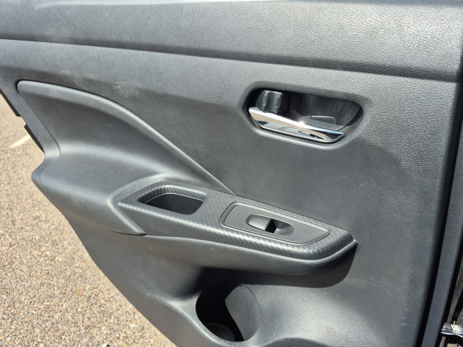 Used 2024 Nissan Versa SV FWD image 19