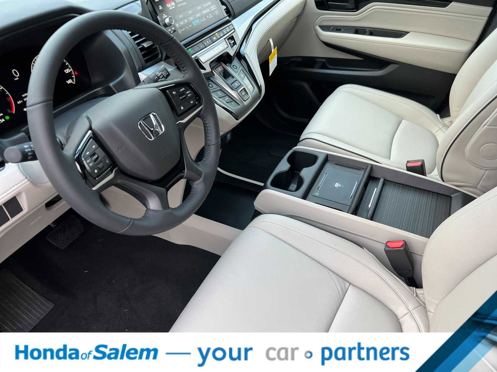 New 2026 Honda Odyssey Touring image 12