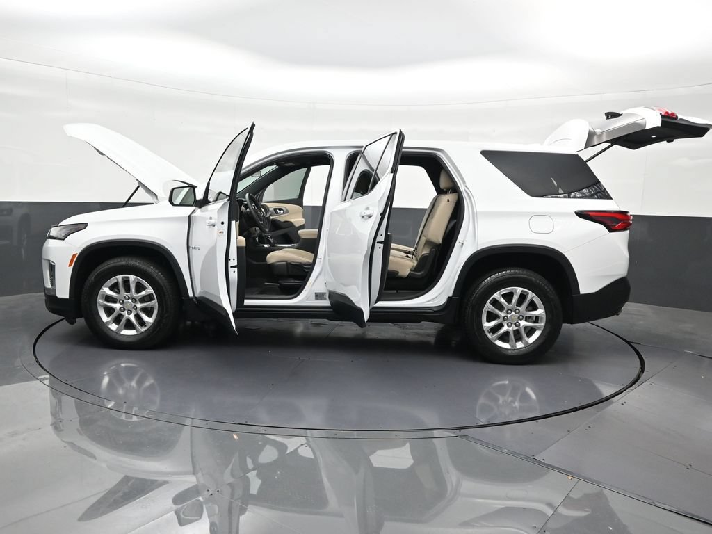 Used 2023 Chevrolet Traverse LS FWD image 38