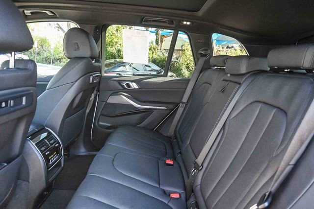 Used 2022 BMW X5 xDrive40i w/ Premium Package image 17