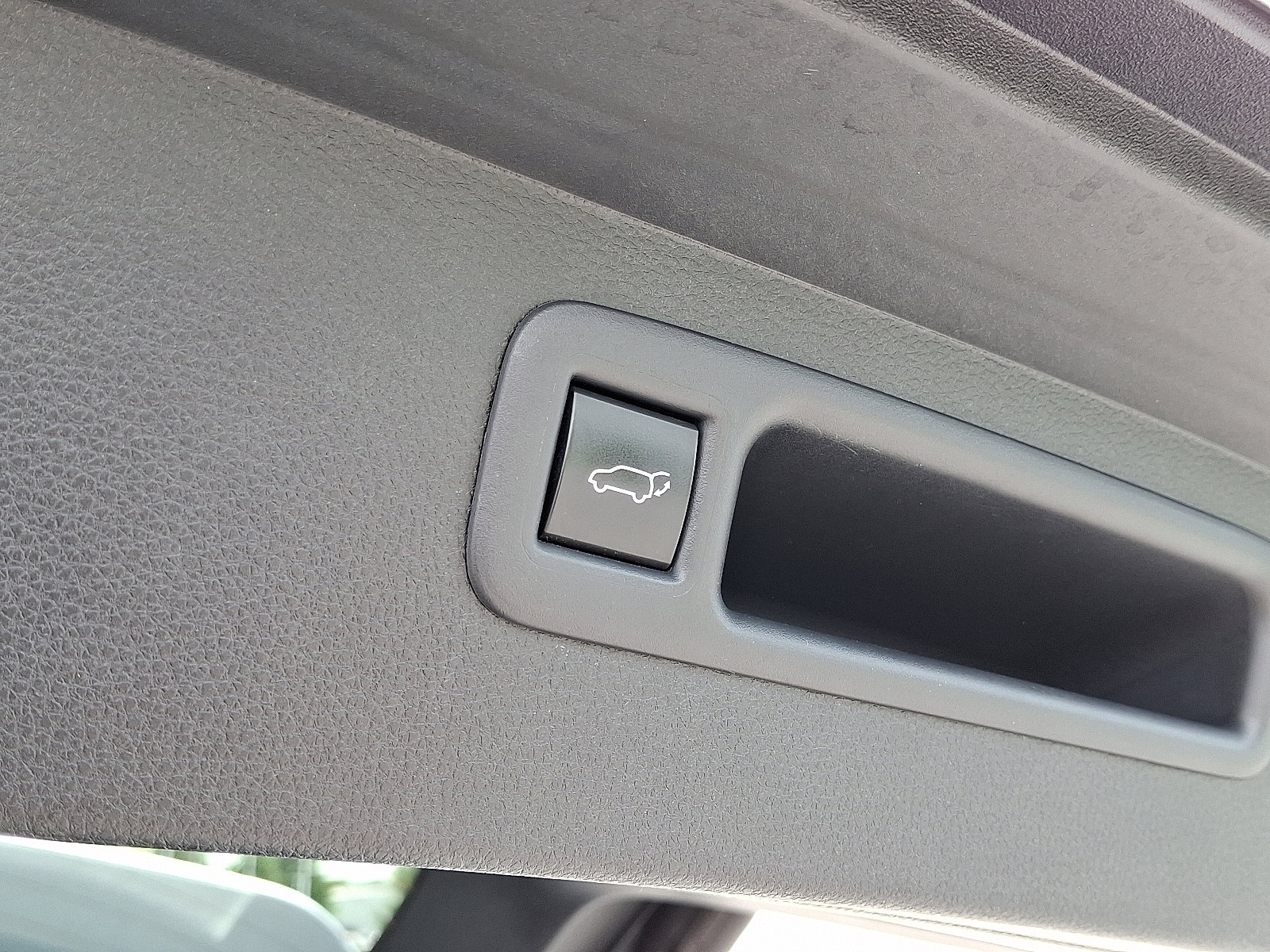 Certified 2021 Toyota Highlander XSE image 31