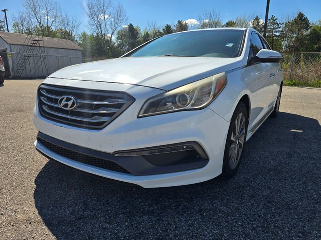 Used 2016 Hyundai Sonata Sport w/ Option Group 02 image 7