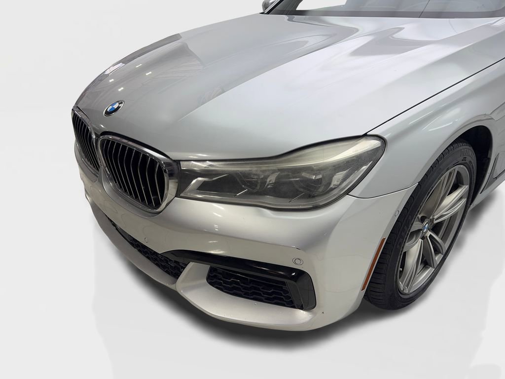 Used 2017 BMW 750i xDrive image 16