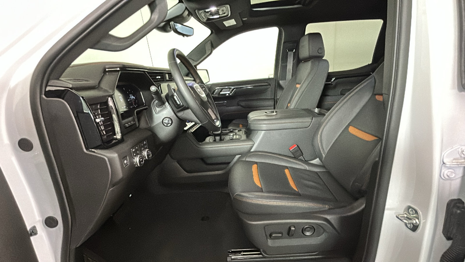 New 2026 GMC Sierra 1500 AT4 w/ AT4 Premium Package AWD/4WD image 14