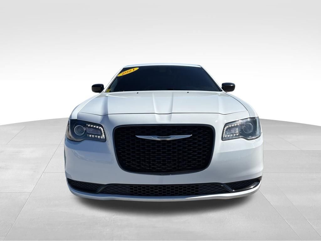 Used 2021 Chrysler 300 Touring w/ Sport Appearance Package video 2