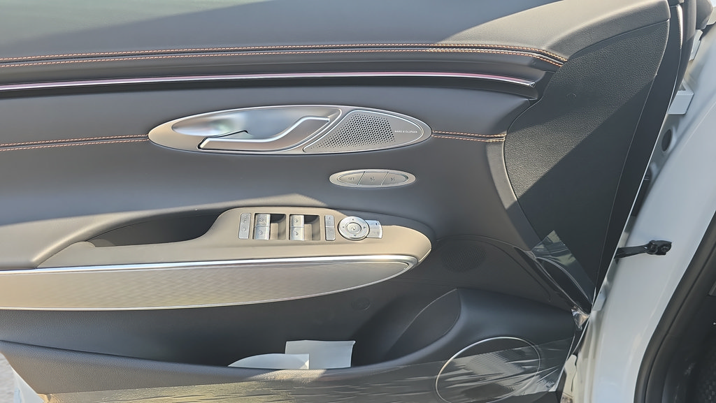 New 2026 Genesis GV70 2.5T Sport Prestige AWD/4WD image 16