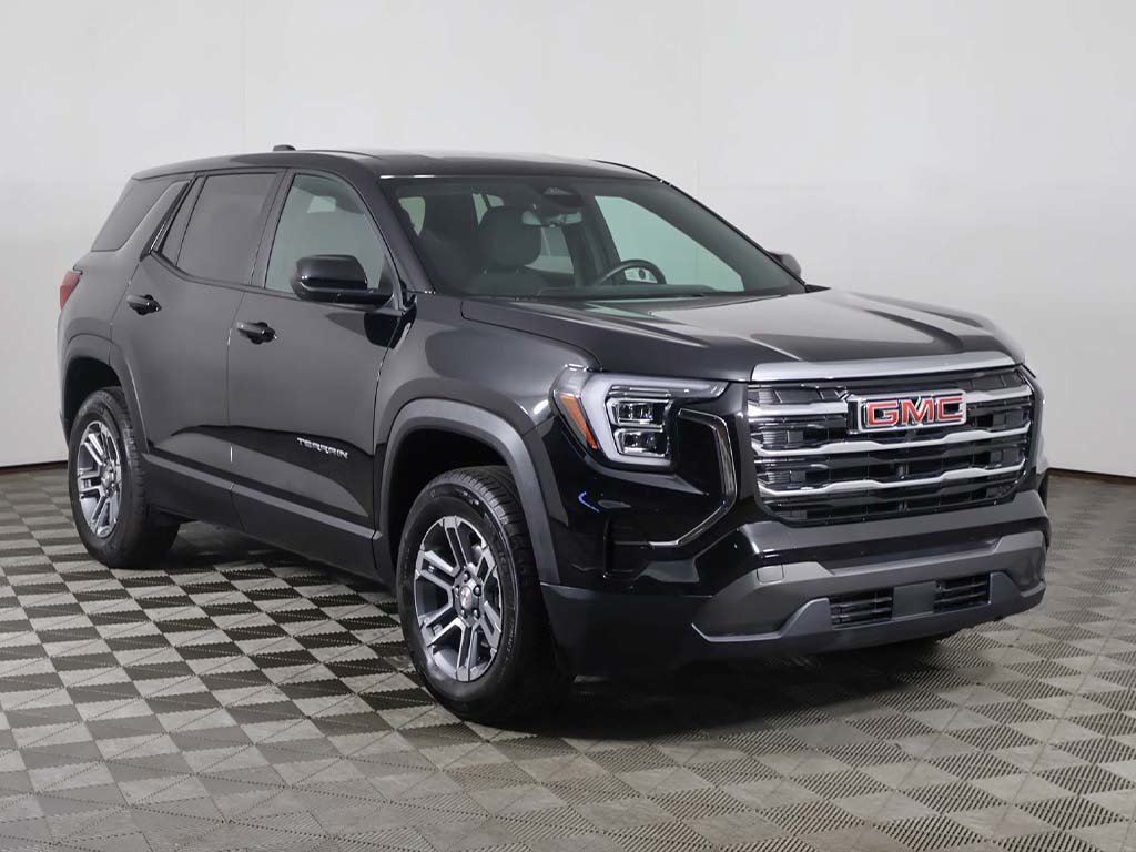 Used 2026 GMC Terrain Elevation FWD image 2