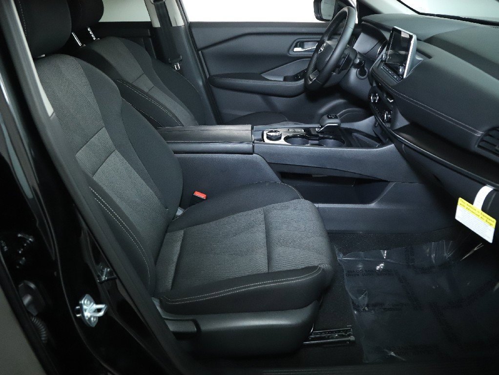 Certified 2026 Nissan Rogue SV w/ Cold Weather Package image 34