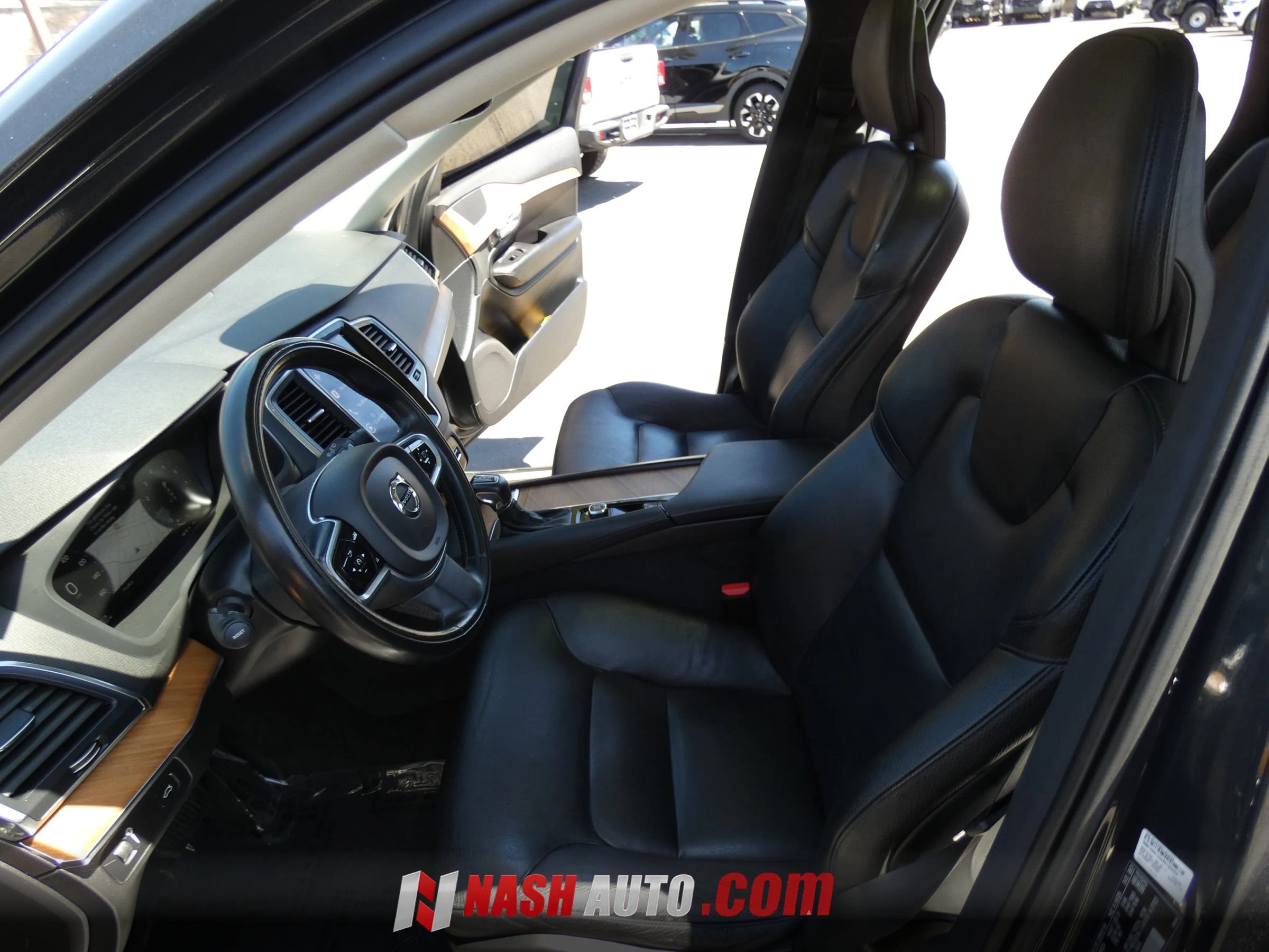 Used 2022 Volvo XC90 T5 Momentum w/ Climate Package AWD/4WD image 55