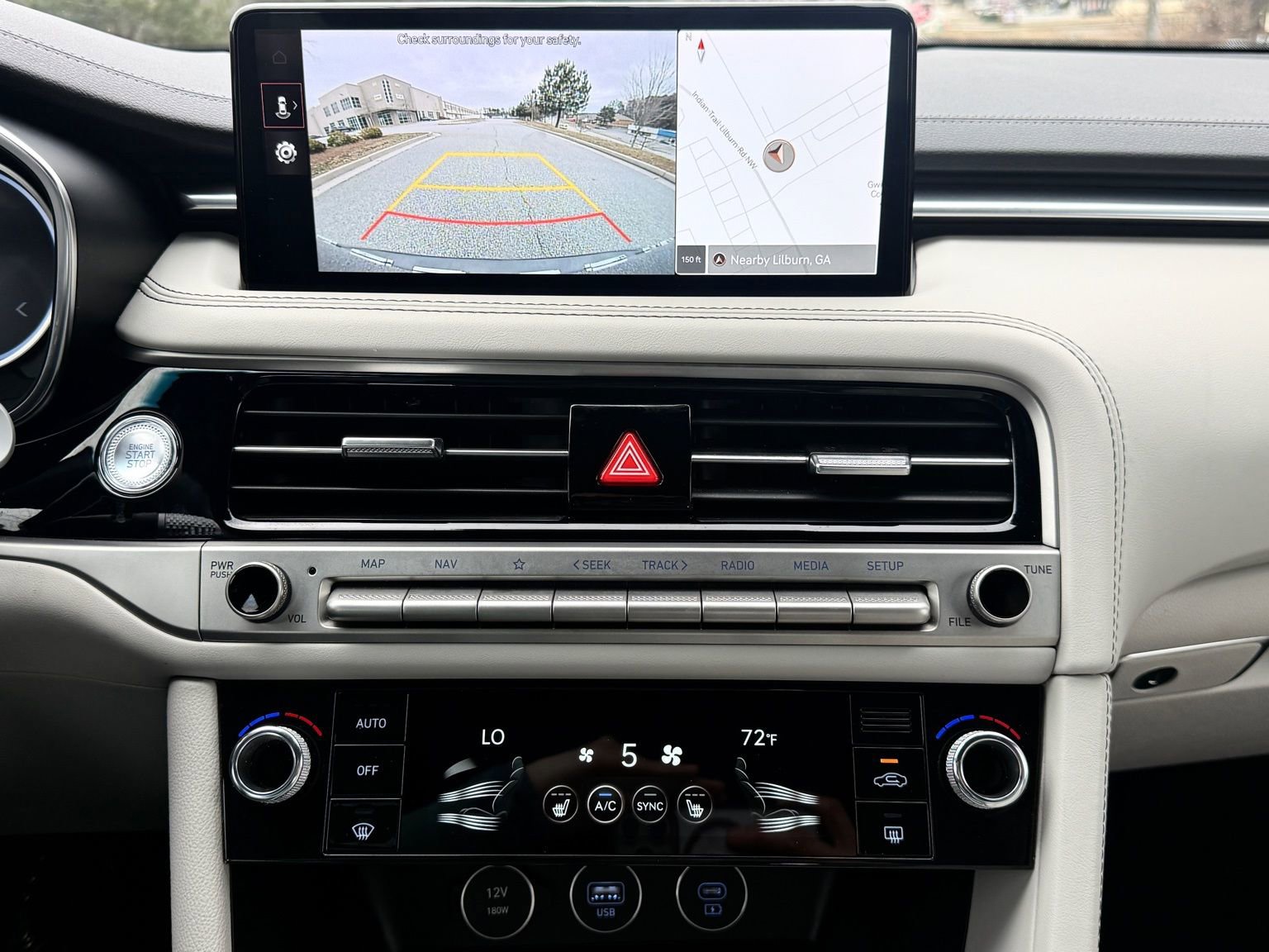 Used 2025 Genesis G70 2.5T image 28