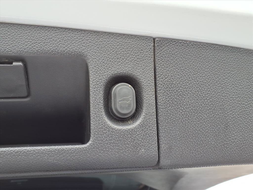 Used 2019 GMC Yukon XL Denali image 26