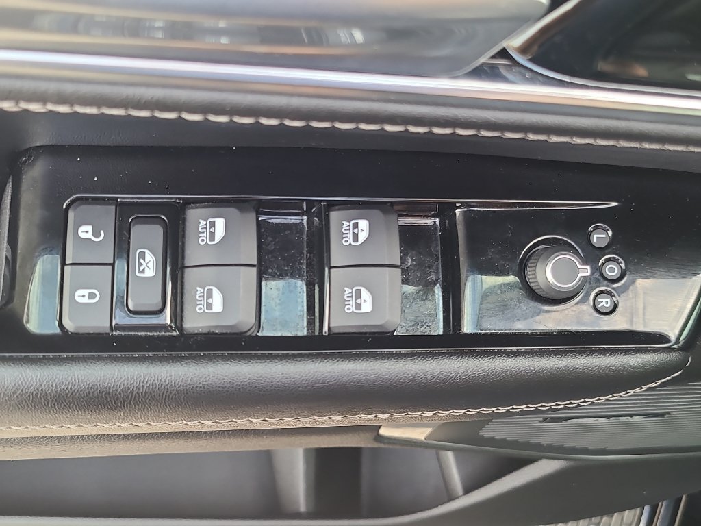 Used 2024 Jeep Wagoneer Series II AWD/4WD image 13