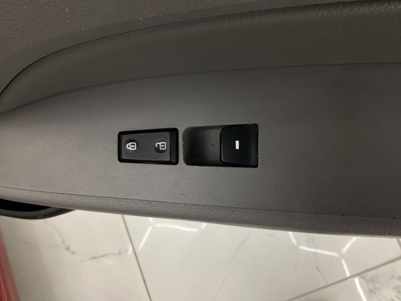 Used 2017 Hyundai Elantra Limited image 38