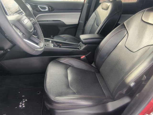 Used 2023 Jeep Compass Limited image 11