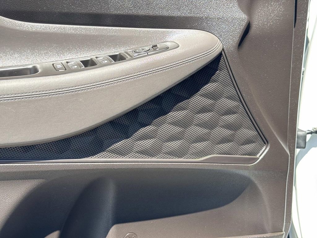 Used 2019 Hyundai Santa Fe SE image 19