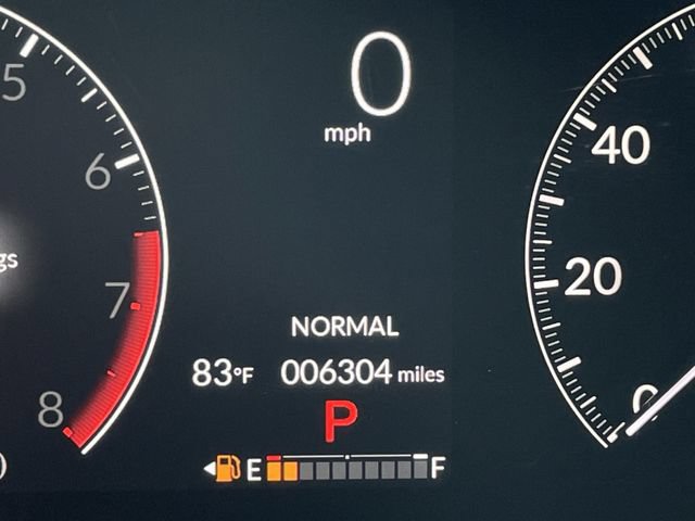 Used 2025 Honda Pilot Sport image 15