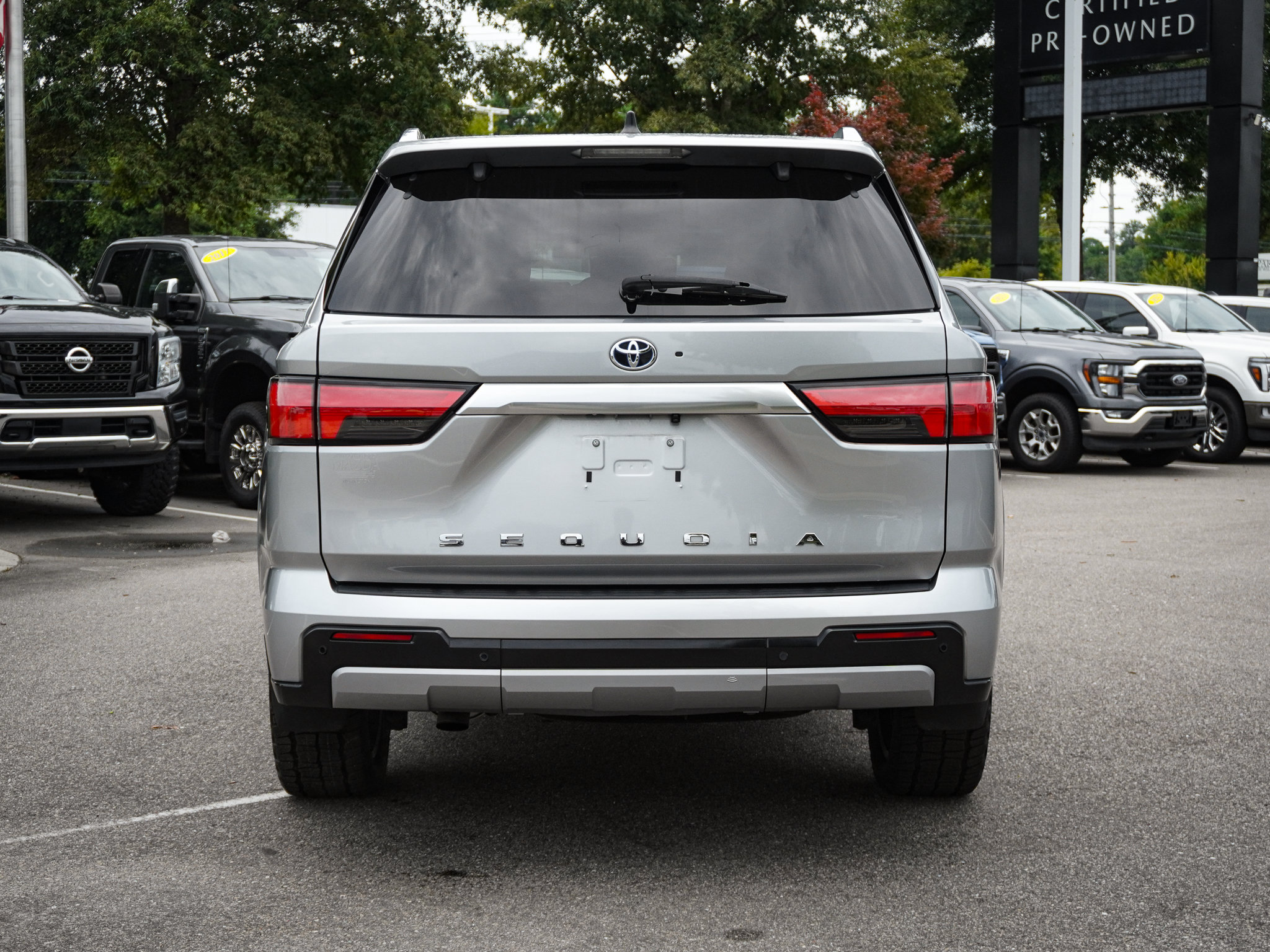 Used 2024 Toyota Sequoia Capstone AWD/4WD image 9