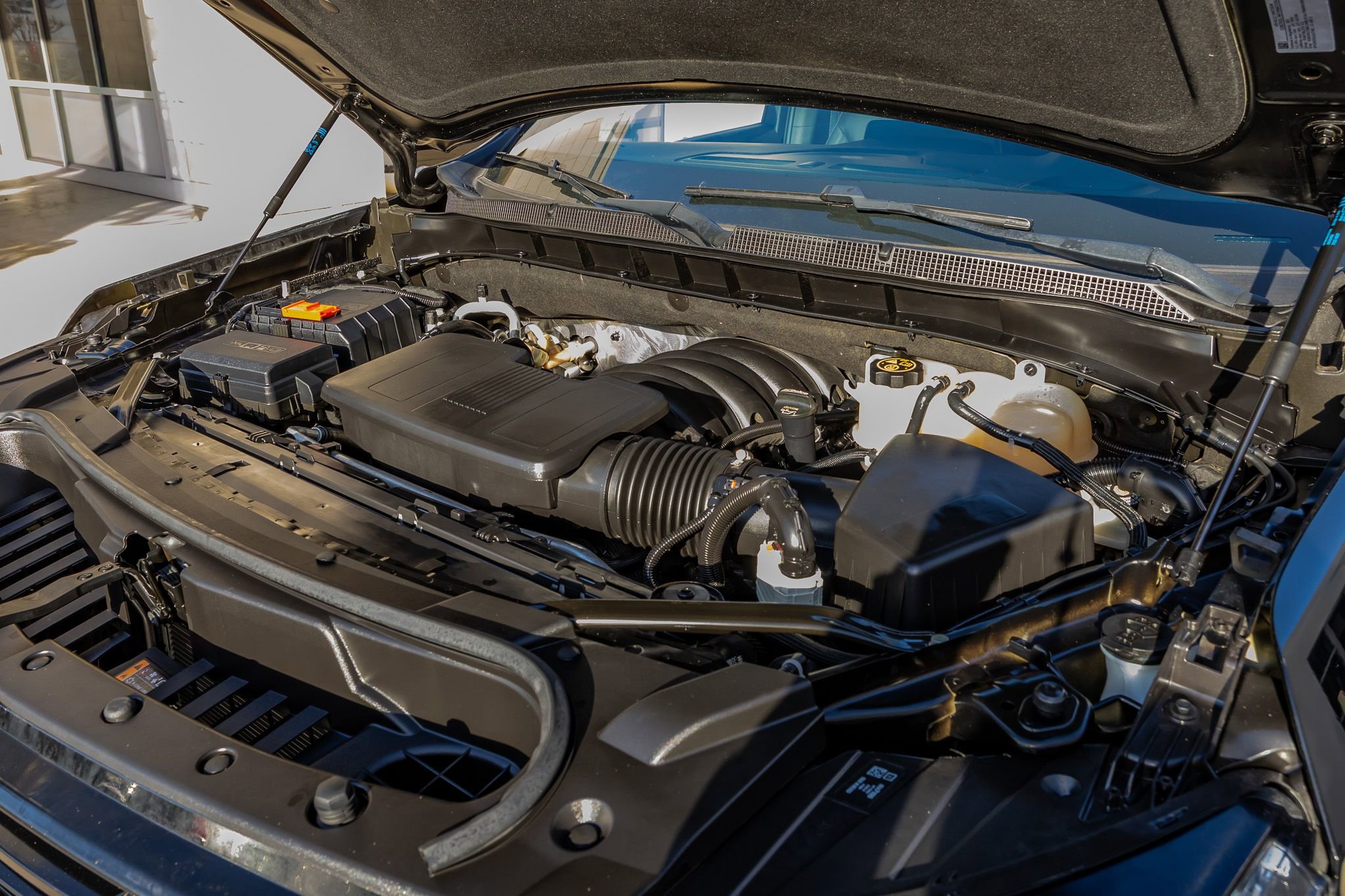 Used 2023 Chevrolet Suburban RST w/ Sport Performance Package image 40