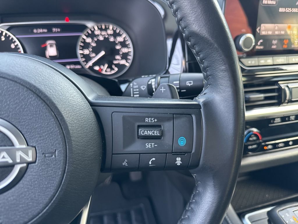 Used 2024 Nissan Pathfinder SV AWD/4WD image 15