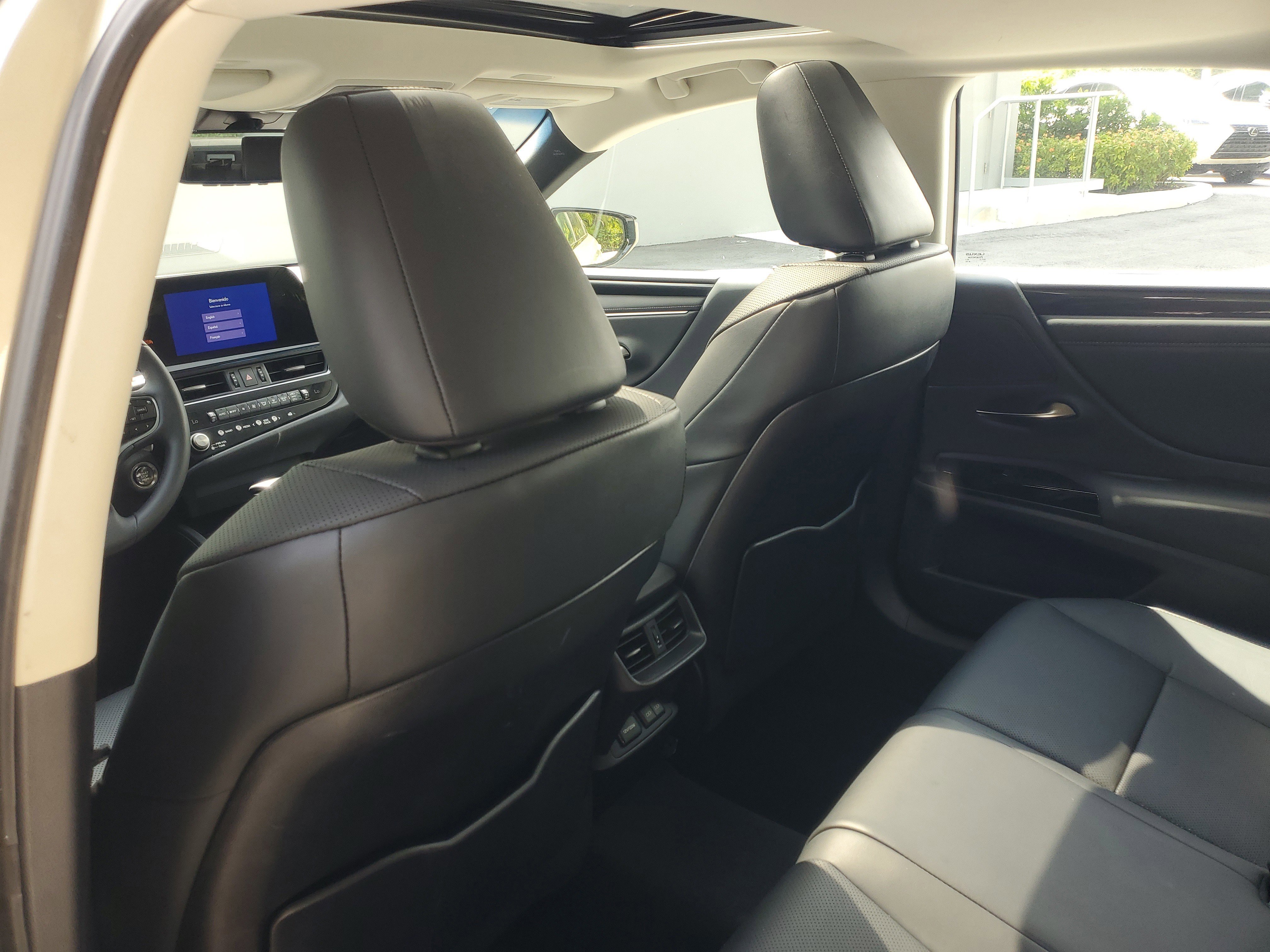 Certified 2023 Lexus ES 350 w/ Accessory Package (Z2) FWD image 11
