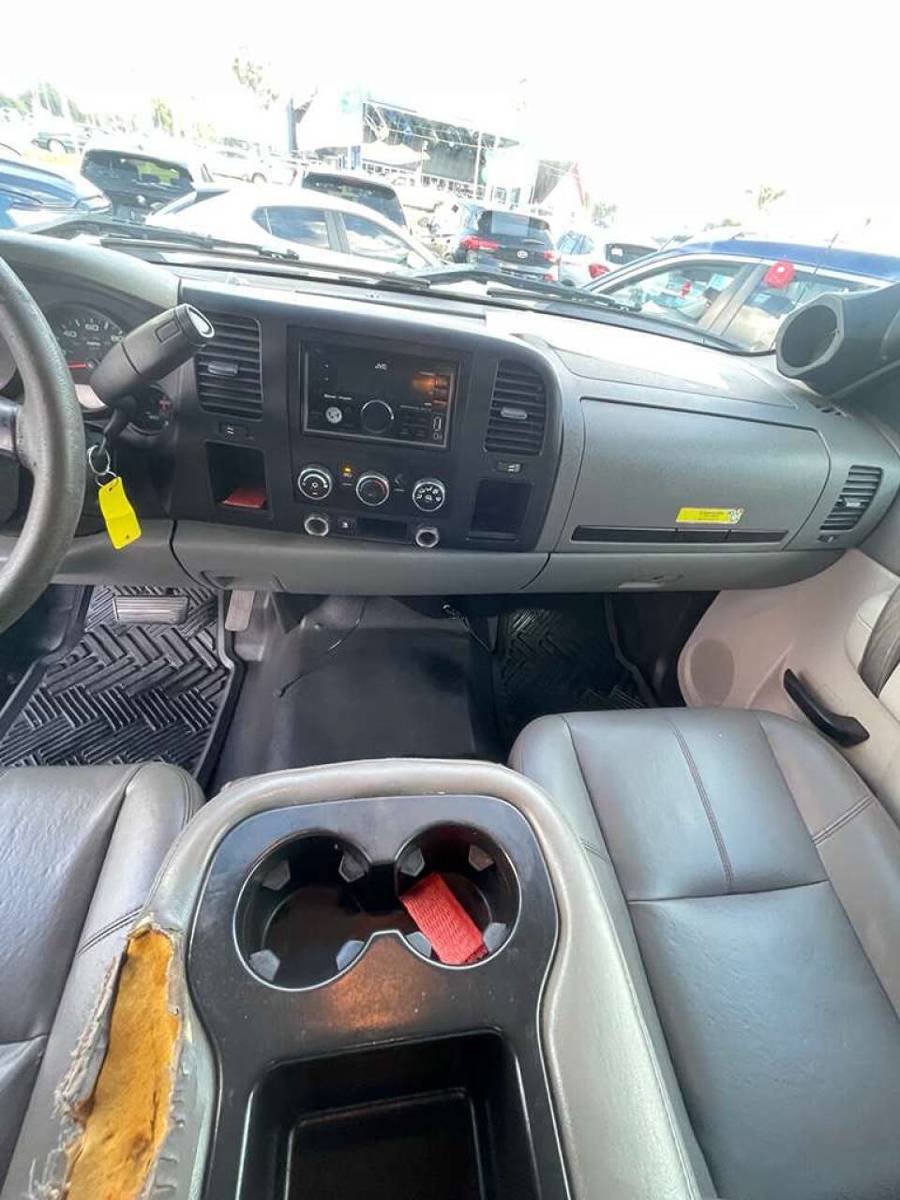 Used 2011 Chevrolet Silverado 1500 W/T w/ LS Package RWD image 7