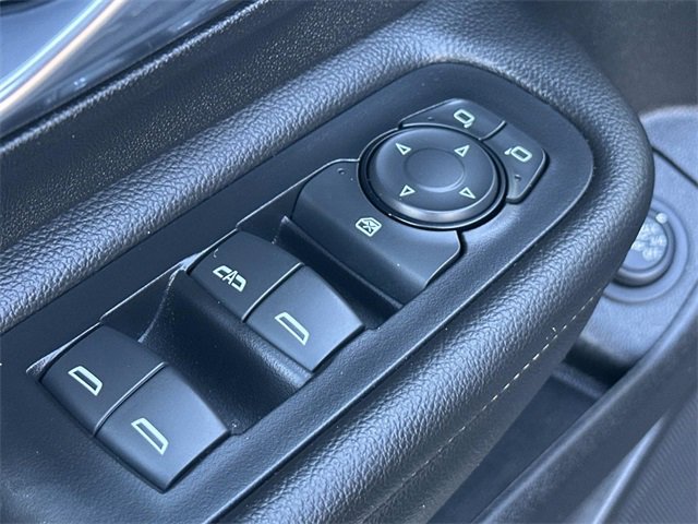 Used 2023 GMC Terrain Denali w/ Black Diamond Edition image 24