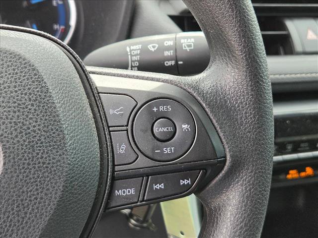Used 2025 Toyota RAV4 LE AWD/4WD image 12
