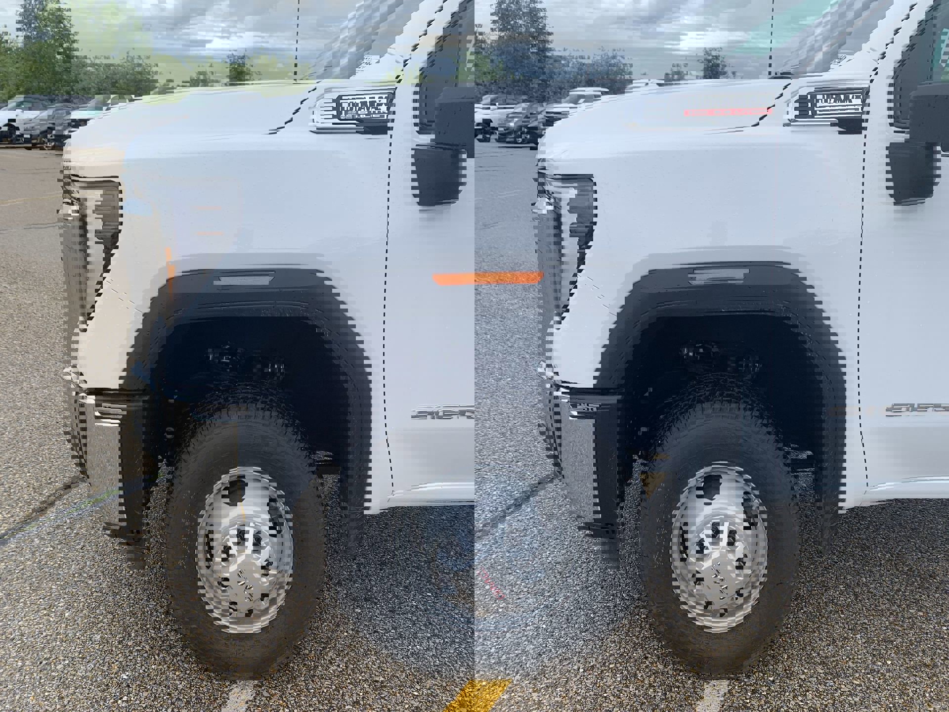 New 2024 GMC Sierra 3500 Pro w/ Fleet Convenience Package image 17