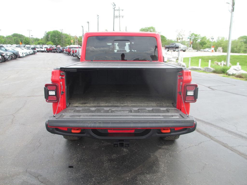 Used 2024 Jeep Gladiator Mojave AWD/4WD image 9