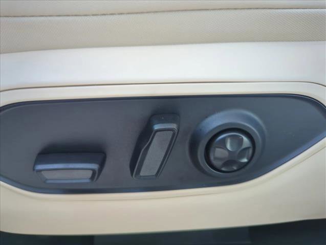 New 2026 Jeep Grand Cherokee Limited RWD image 18