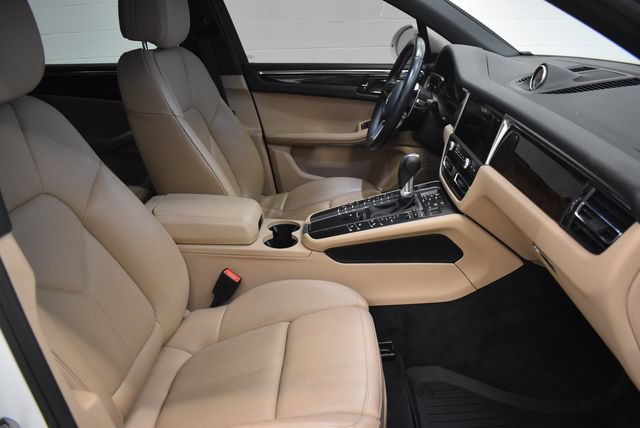 Used 2020 Porsche Macan AWD/4WD image 19
