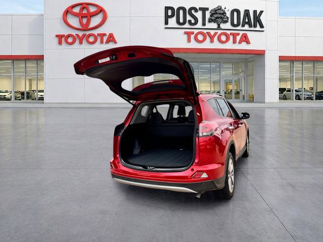 Used 2017 Toyota RAV4 Limited w/ Advanced Technology Package image 9
