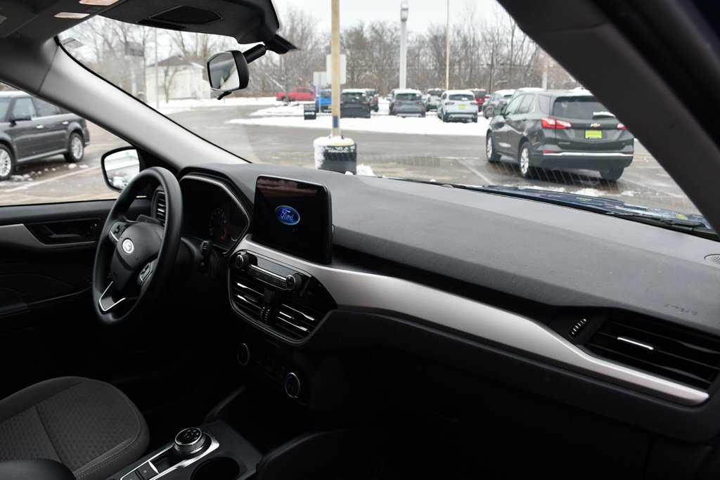 Used 2022 Ford Escape SE image 14