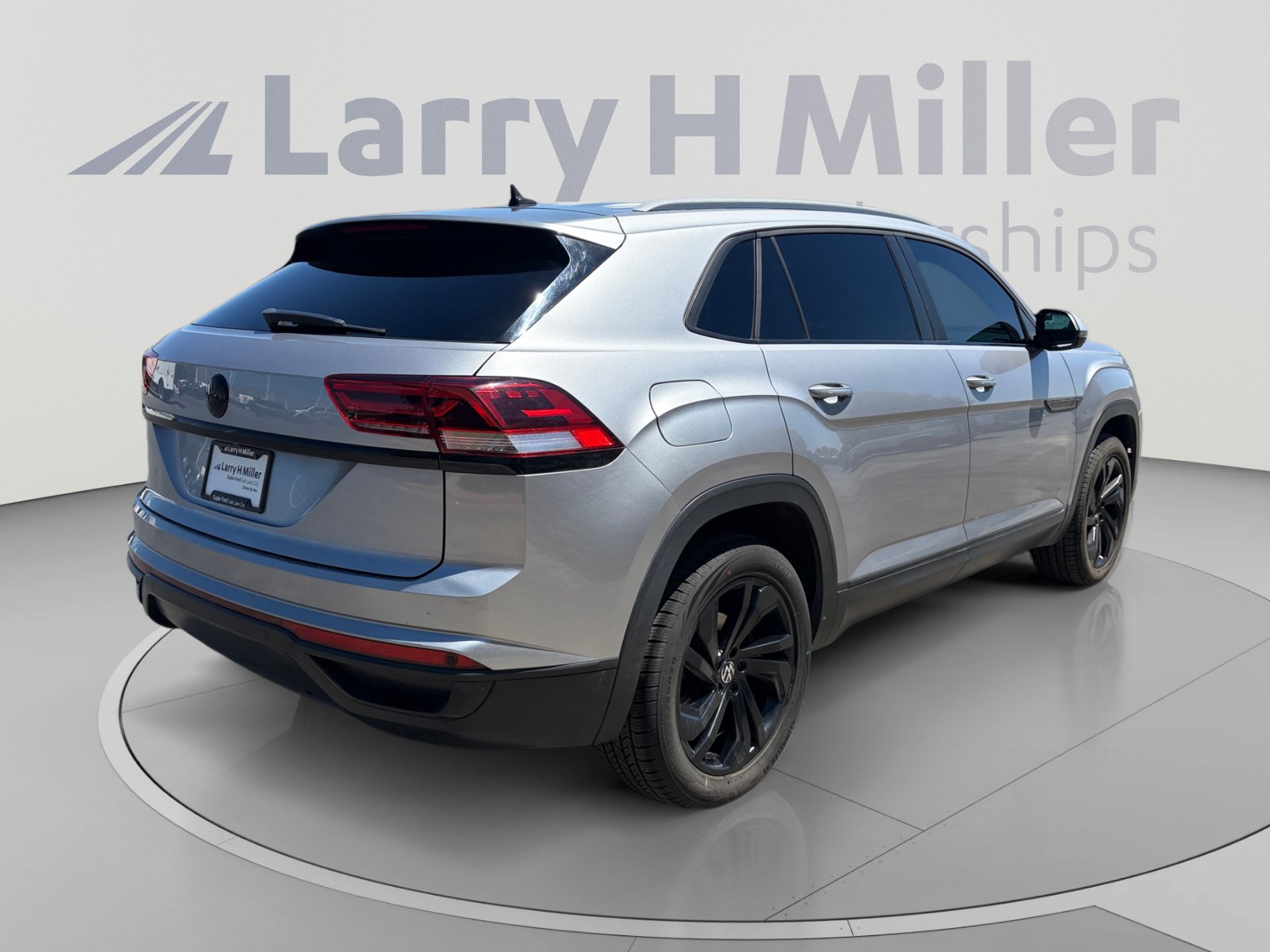 Used 2020 Volkswagen Atlas Cross Sport SE AWD/4WD image 5